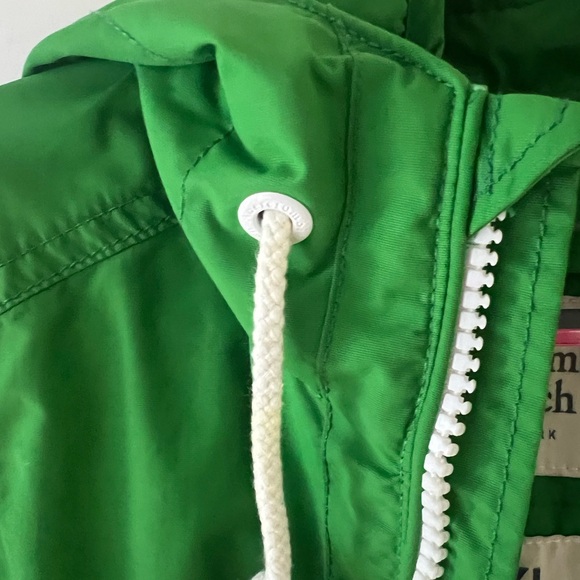 Abercrombie & Fitch XL Vibrant Green Rainjacket - Picture 7 of 11